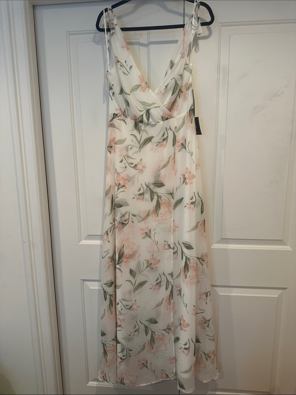 Sleeveless Floral Maxi Dress in Cream and Blush